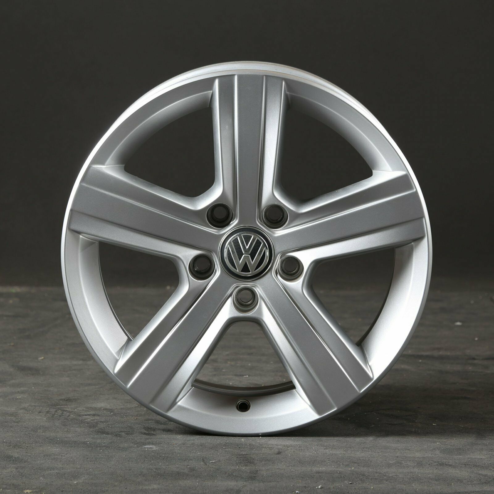 Tire image 11670